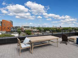 30 Day+ | The Herter Penthouse | Luxury 2BR/2BA - Image 4