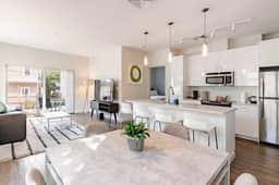 30 Day+ | The Atrium | Luxury 2BR/2BA | Balcony - Image 2