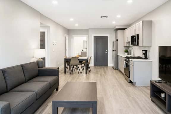The Telford Residence Luxury 1BR/1BA with Den - Image 1