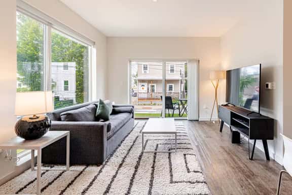 30 Day+ | The Atrium | Luxury 2BR/2BA | Balcony - Image 1