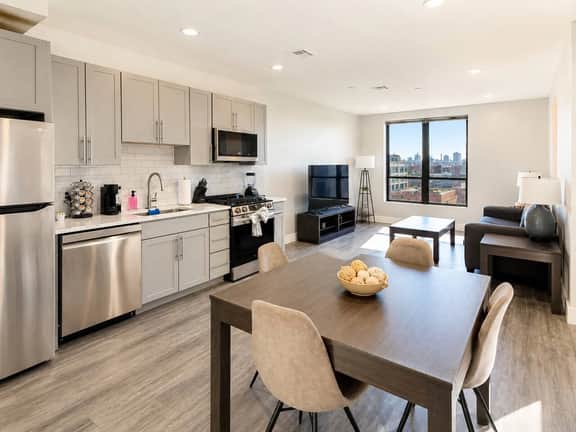 30 Day+ | The Speedway Residence | Luxury 2BR/2BA - Image 3