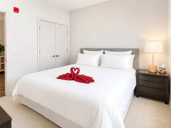 30 Day+ | The Lumen | Luxury 2BR/2BA | Balcony - Image 5